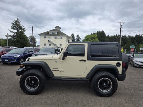 Used 2011 Jeep Wrangler Sport AWD/4WD image 8