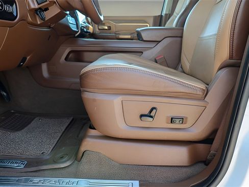 Used 2024 RAM 3500 Limited image 17