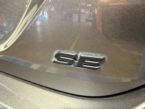 Used 2021 Toyota Camry SE w/ Convenience Package FWD image 31