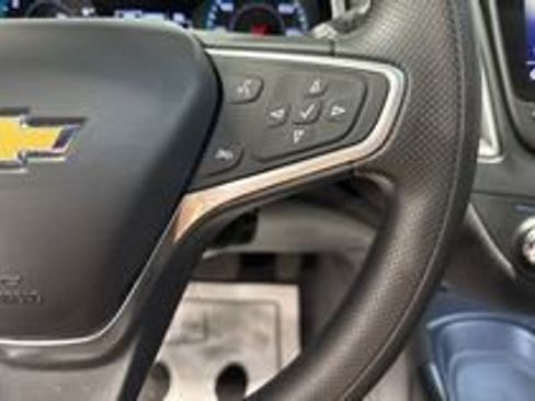 Used 2023 Chevrolet Malibu LS FWD image 4