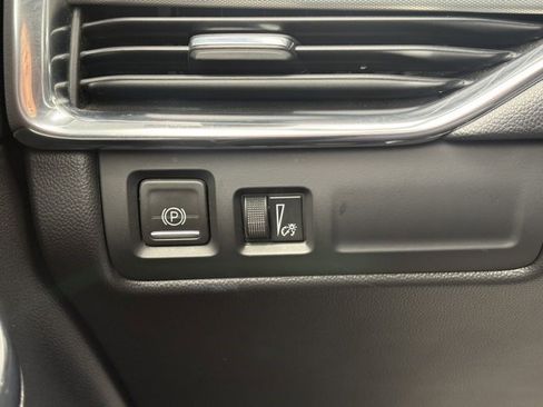 Certified 2023 Cadillac XT4 Premium Luxury image 28