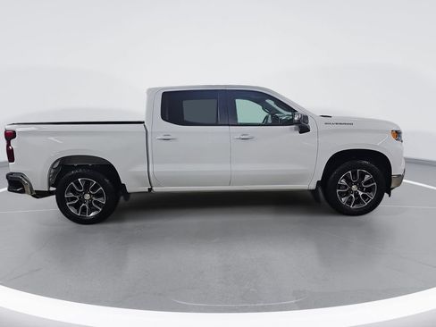 Certified 2022 Chevrolet Silverado 1500 LT AWD/4WD image 2
