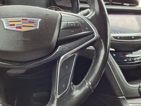 Used 2020 Cadillac XT5 Premium Luxury FWD image 18