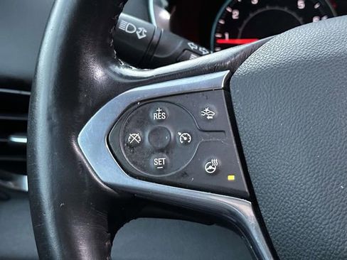 Used 2021 Chevrolet Traverse LT w/ LT Premium Package image 22