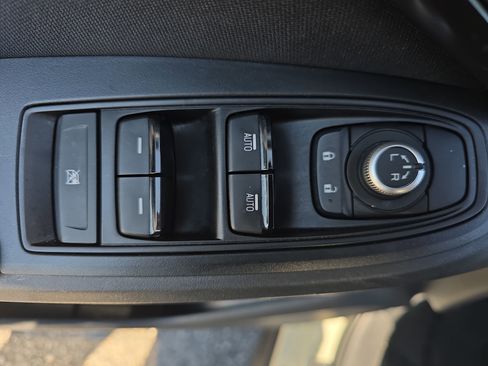 Used 2023 Subaru Crosstrek 2.0i Premium w/ Special Edition image 27