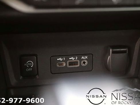 Used 2025 Nissan Sentra SV image 19