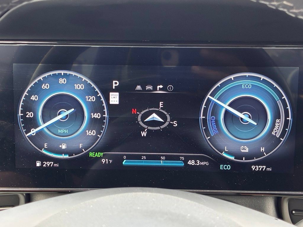 Used 2025 Hyundai Elantra Limited w/ Cargo Package FWD image 33