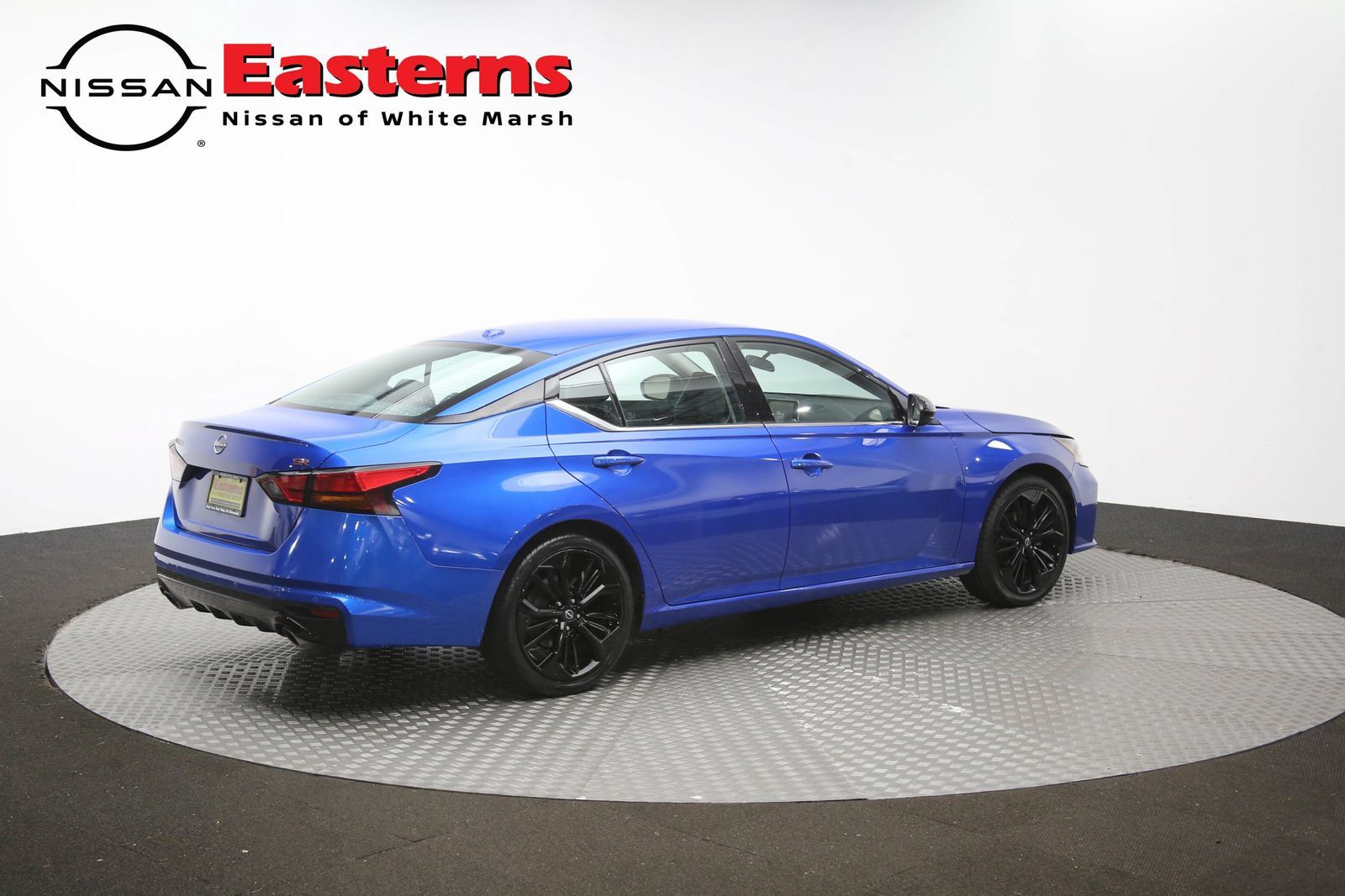 Used 2025 Nissan Altima 2.5 SR FWD image 42