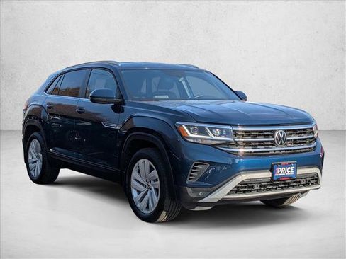 Used 2023 Volkswagen Atlas Cross Sport SE image 3