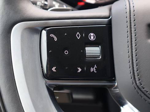 Used 2025 Land Rover Range Rover Autobiography AWD/4WD image 18