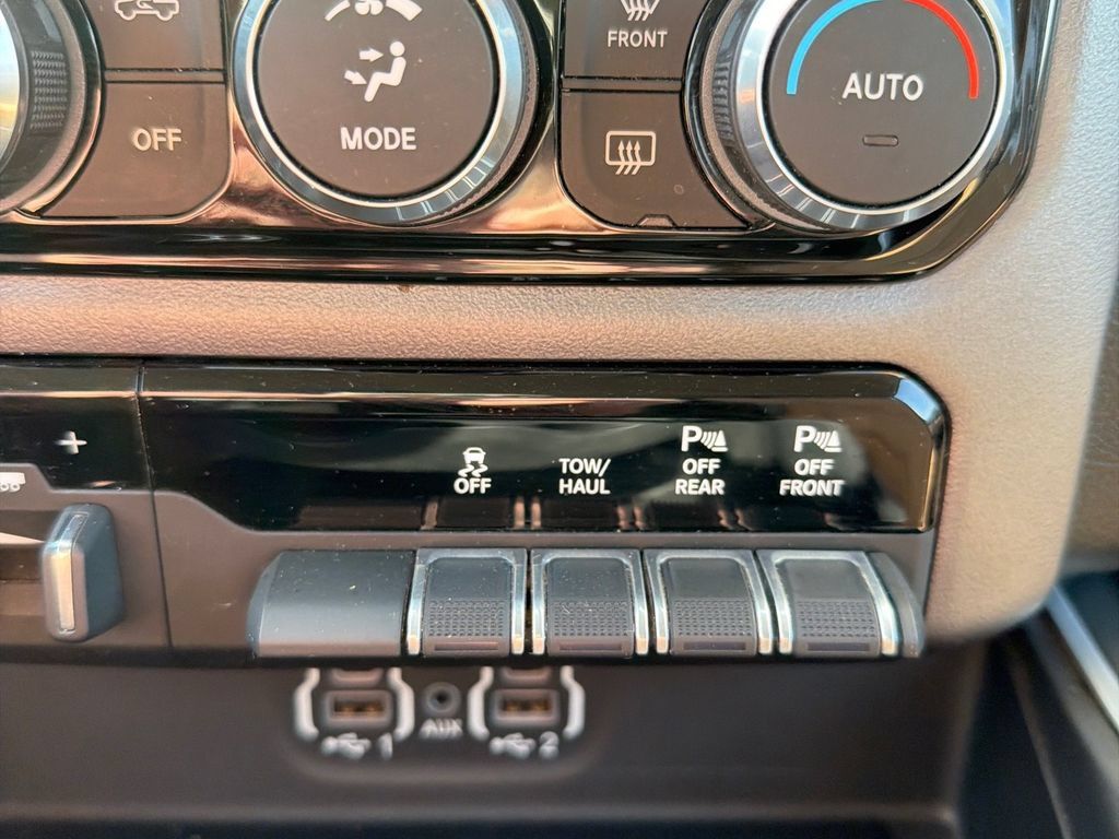 Used 2022 RAM 1500 Big Horn AWD/4WD image 25