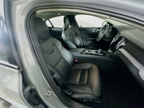 Used 2024 Volvo S60 B5 Core image 29