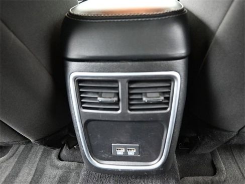 Used 2020 Dodge Charger SXT image 25