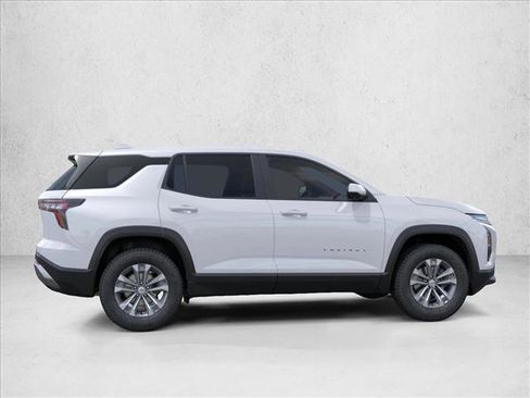 New 2026 Chevrolet Equinox LT w/ Safety and Technology Package FWD image 6