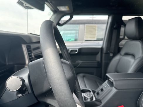 New 2026 Ford Bronco Outer Banks AWD/4WD image 32
