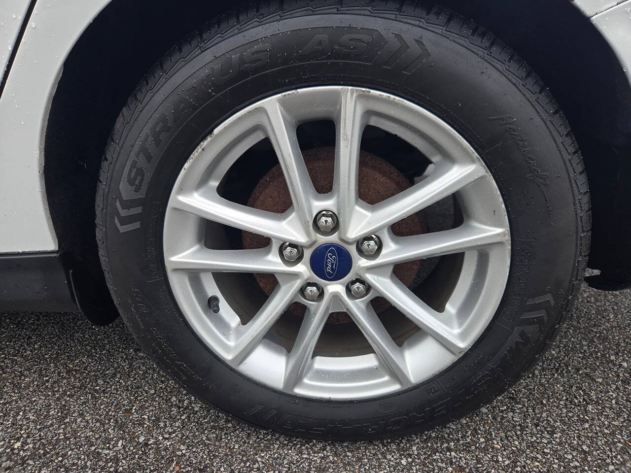 Used 2016 Ford Focus SE w/ Reverse Sensing Package FWD image 22
