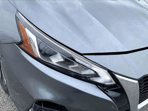Used 2020 Nissan Altima 2.5 SV FWD image 29
