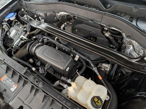 Used 2020 Ford Explorer Limited RWD image 8