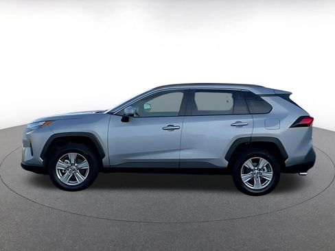 Used 2025 Toyota RAV4 XLE w/ Convenience Package image 9