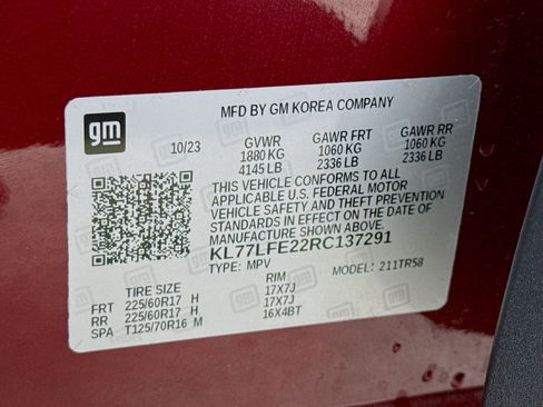 Used 2024 Chevrolet Trax LS FWD image 33