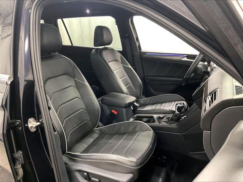 Used 2023 Volkswagen Tiguan SEL R-Line image 11