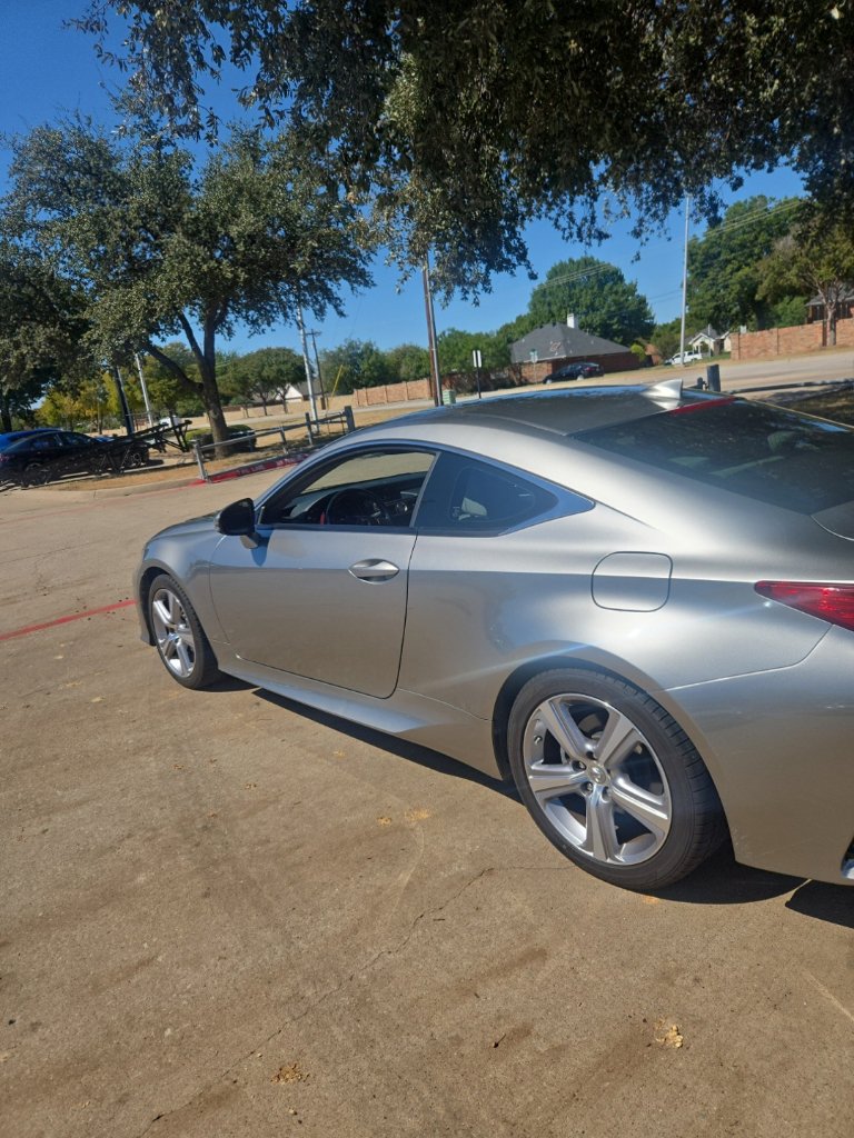 Used 2016 Lexus RC 200t RWD image 5