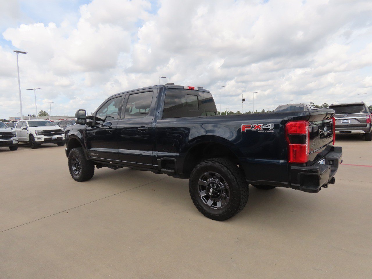 Used 2024 Ford F250 Lariat w/ Lariat Ultimate Package AWD/4WD image 16