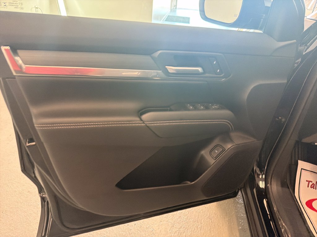 New 2027 GMC Terrain Elevation w/ Elevation Premium Package FWD image 12
