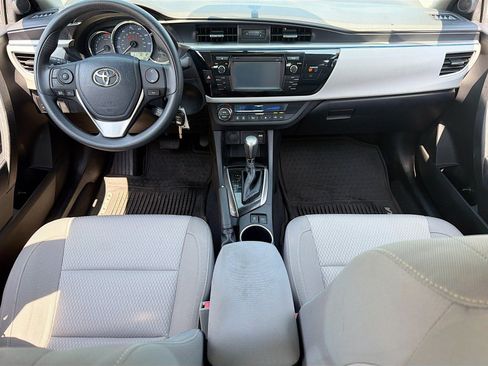 Used 2014 Toyota Corolla LE FWD image 30