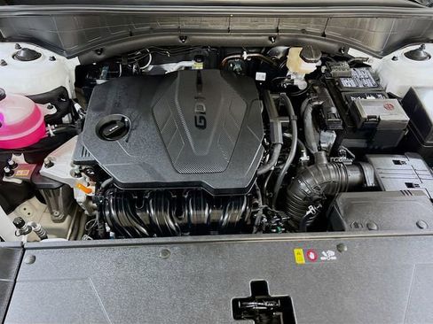 Certified 2024 Kia Sorento LX image 30