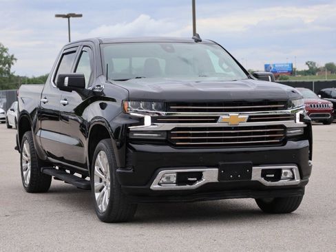 Used 2021 Chevrolet Silverado 1500 High Country w/ Technology Package AWD/4WD image 4
