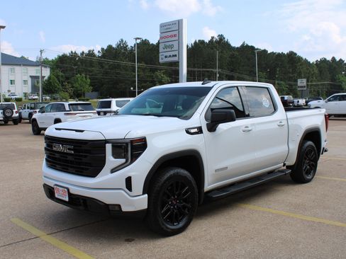 Used 2025 GMC Sierra 1500 Elevation w/ LPO, Elevation Black Package AWD/4WD image 1
