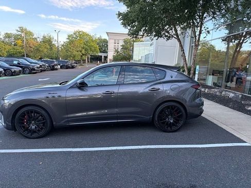 Certified 2023 Maserati Levante Modena AWD/4WD image 3