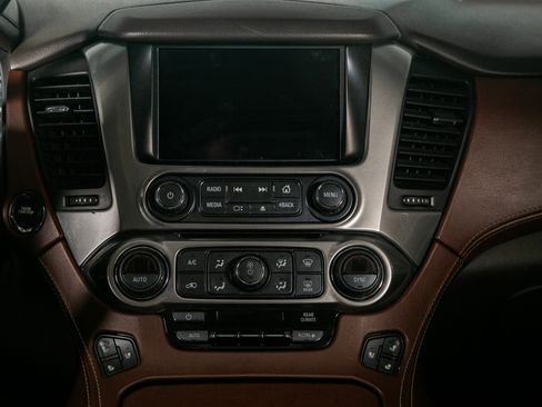 Used 2018 Chevrolet Suburban Premier w/ Max Trailering Package image 44