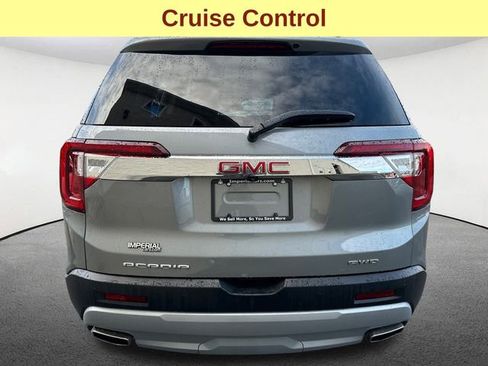 Used 2023 GMC Acadia SLE w/ Driver Convenience Package image 12