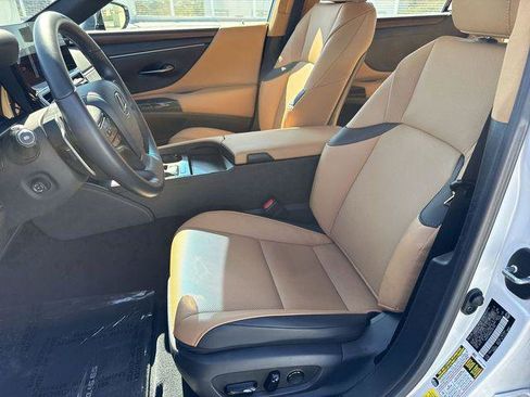 Certified 2025 Lexus ES 350 w/ Premium Package FWD image 11