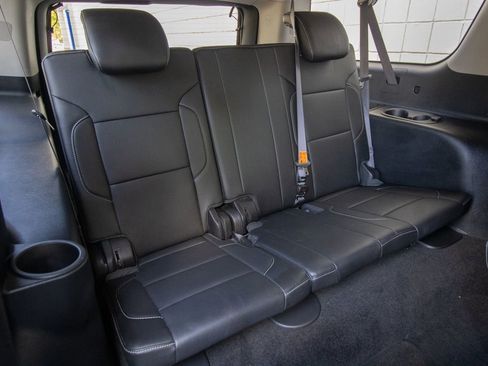 Used 2017 Chevrolet Suburban Premier image 21