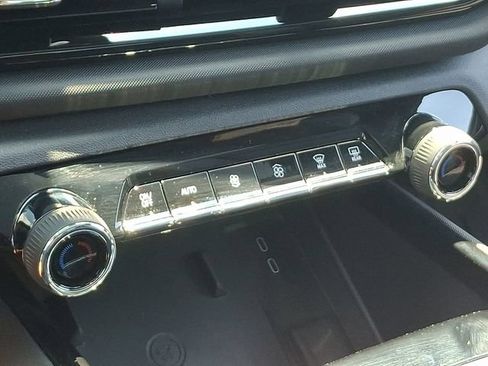 Used 2025 Chevrolet Silverado EV RST AWD/4WD image 15