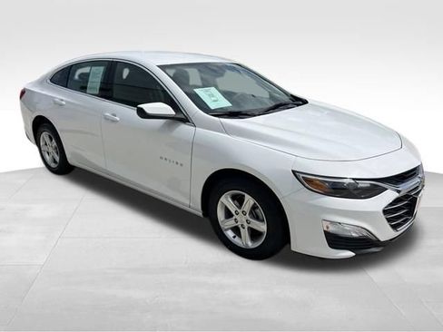 Used 2024 Chevrolet Malibu LS w/ Driver Confidence Package FWD image 8