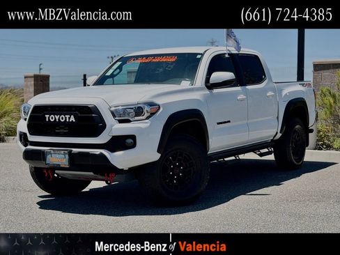 Used 2023 Toyota Tacoma TRD Off-Road w/ Black Out Package (TMS) AWD/4WD image 1