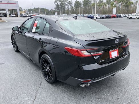 New 2026 Toyota Camry SE image 3