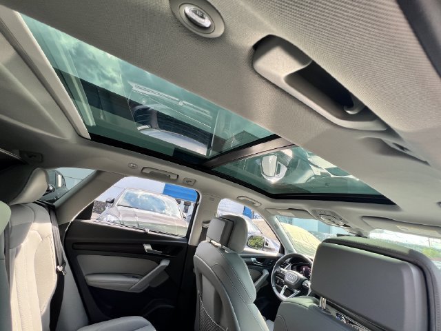 Used 2019 Audi Q5 Prestige w/ Prestige Package AWD/4WD image 30