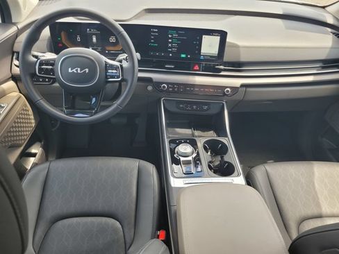 Used 2026 Kia Carnival EX FWD image 14