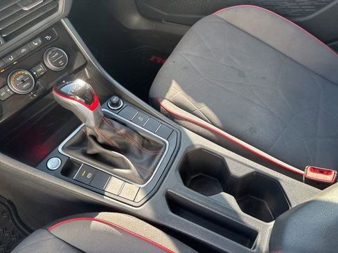 Used 2024 Volkswagen Jetta GLI 40th Anniversary Edition FWD image 25