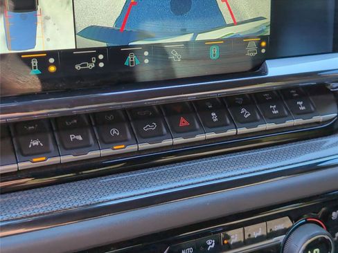 Used 2022 Chevrolet Silverado 1500 ZR2 image 16