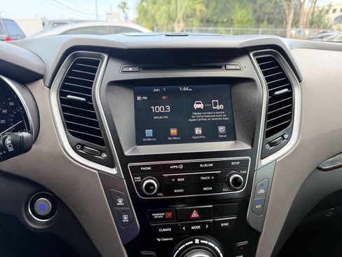 Used 2017 Hyundai Santa Fe Sport FWD image 15