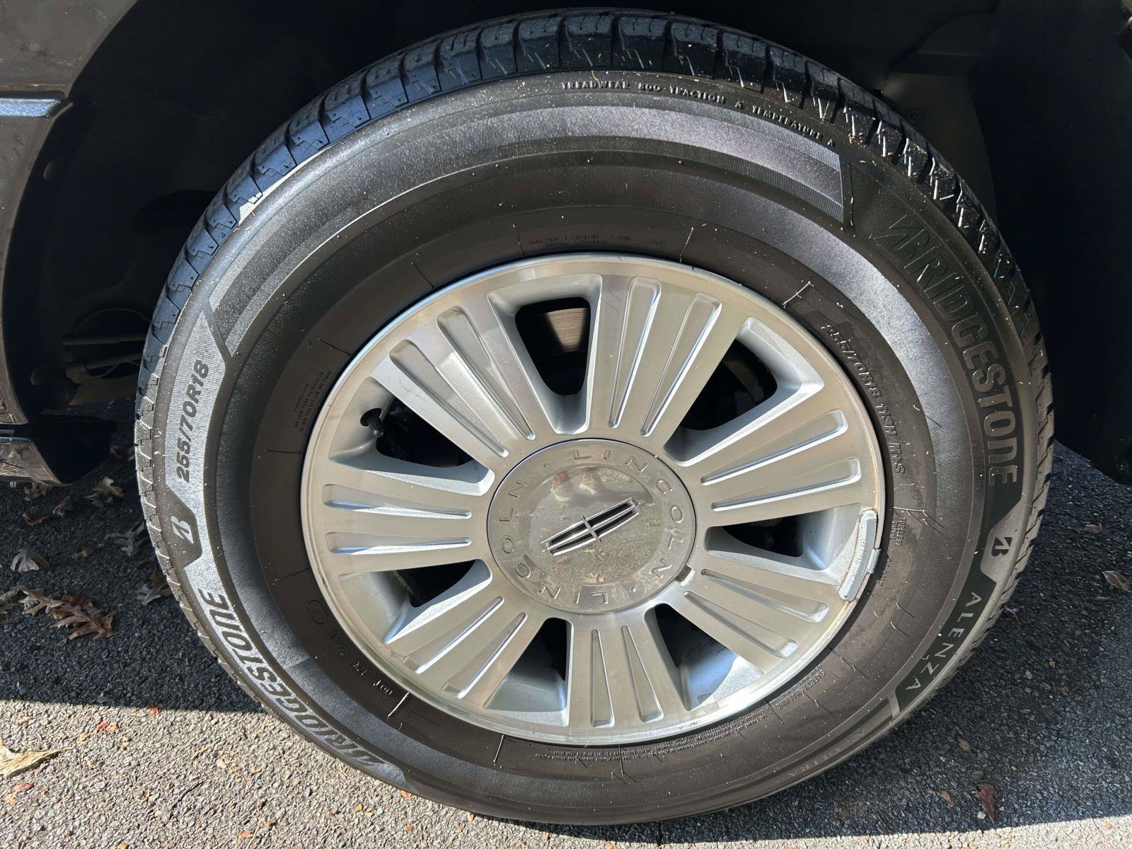 Used 2014 Lincoln Navigator 2WD image 13