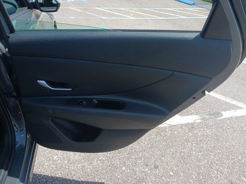 Used 2024 Hyundai Elantra SEL FWD image 20