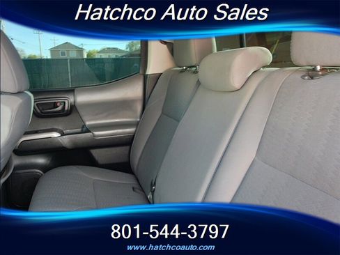 Used 2017 Toyota Tacoma SR5 w/ Tow Package image 25