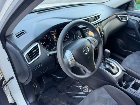 Used 2015 Nissan Rogue SV w/ SV Premium Package AWD/4WD image 24